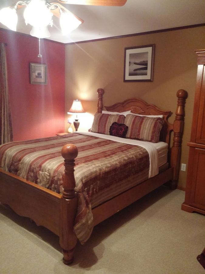 A Hyde Away Inn B&B 톡 외부 사진