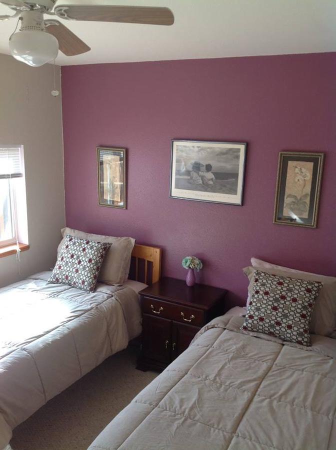 A Hyde Away Inn B&B 톡 외부 사진