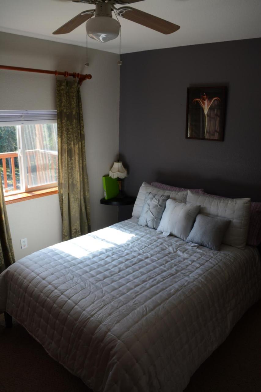 A Hyde Away Inn B&B 톡 외부 사진