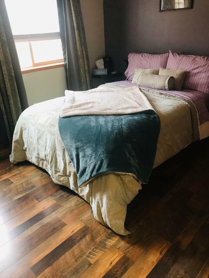 A Hyde Away Inn B&B 톡 외부 사진